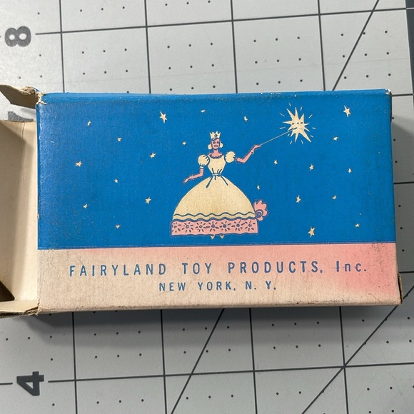 Vintage doll shoes and skates, white vinyl ice skates / black vinyl shoes - Picture 11 of 13